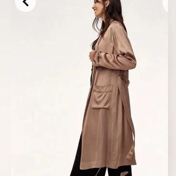 Aritzia Silk Duster - Picture 2 of 4